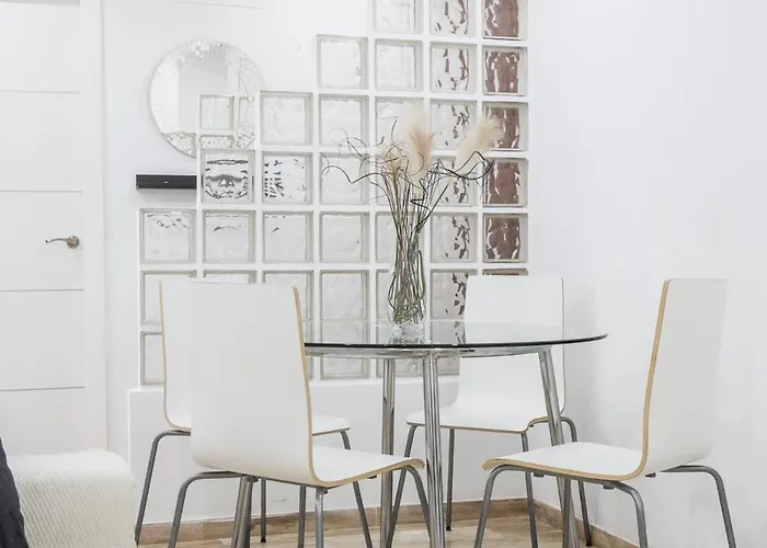 Bonito Apt En Cadiz Centro Renovado
